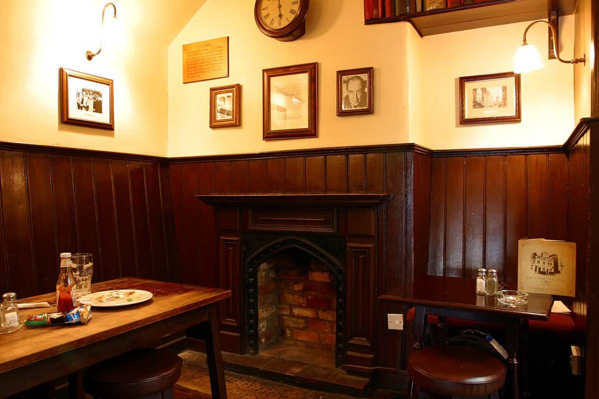 Inside the Eagle and Child - the Rabbit Room where the Inklings gathered